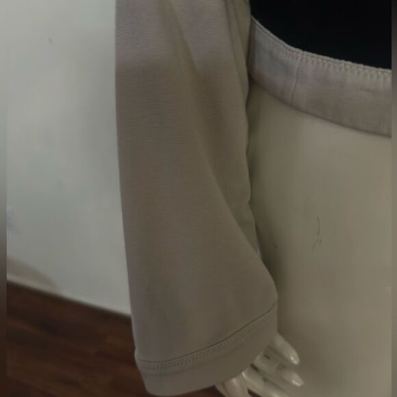 ST.JOHN Stylish Black and Cream Women's Jacket - Picture 4 of 9